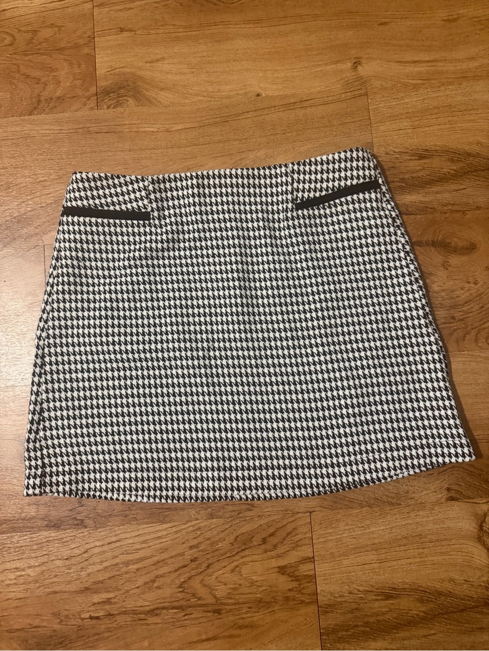 Copper Key Black and White Houndstooth Mini Skirt